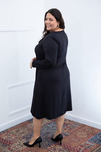 Vestido Sofia - Manga Longa com Gola Drapeada Midi em Malha Confort - Naguirre Shop