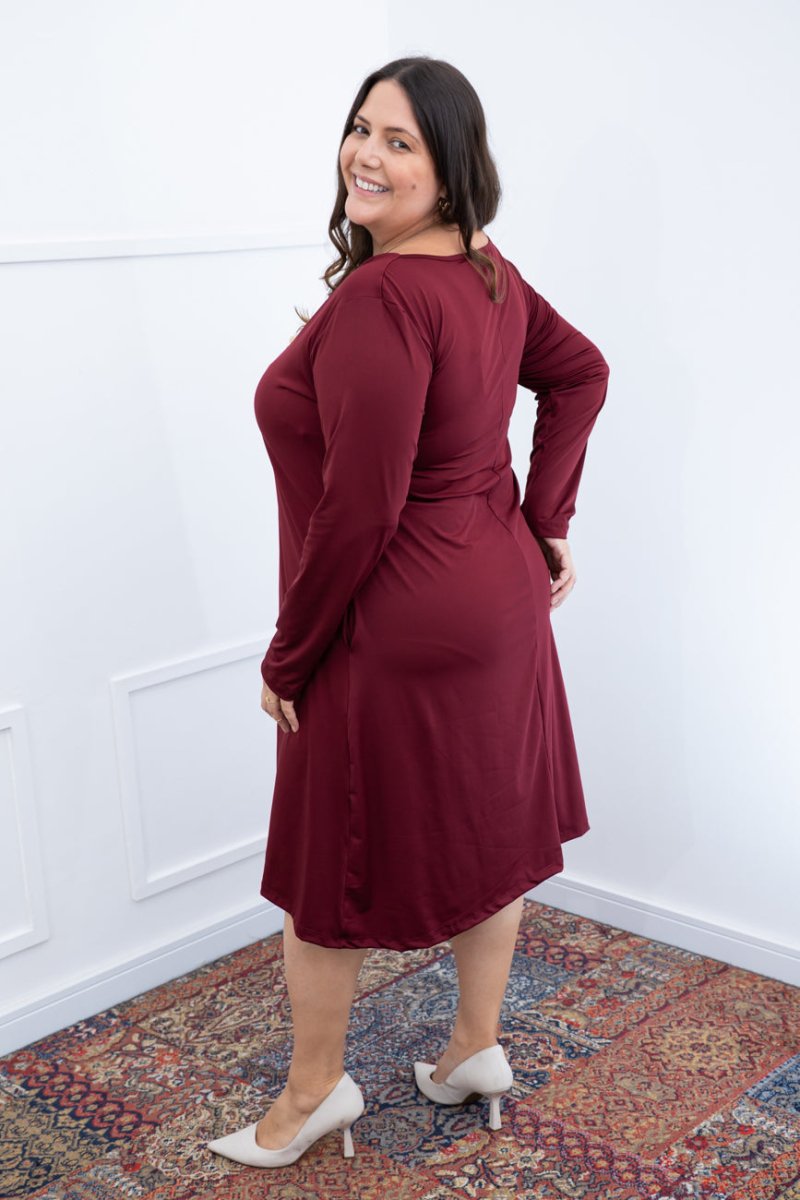 Vestido Sofia – Manga Longa com Gola Redonda Midi em Malha Confort - Naguirre Shop