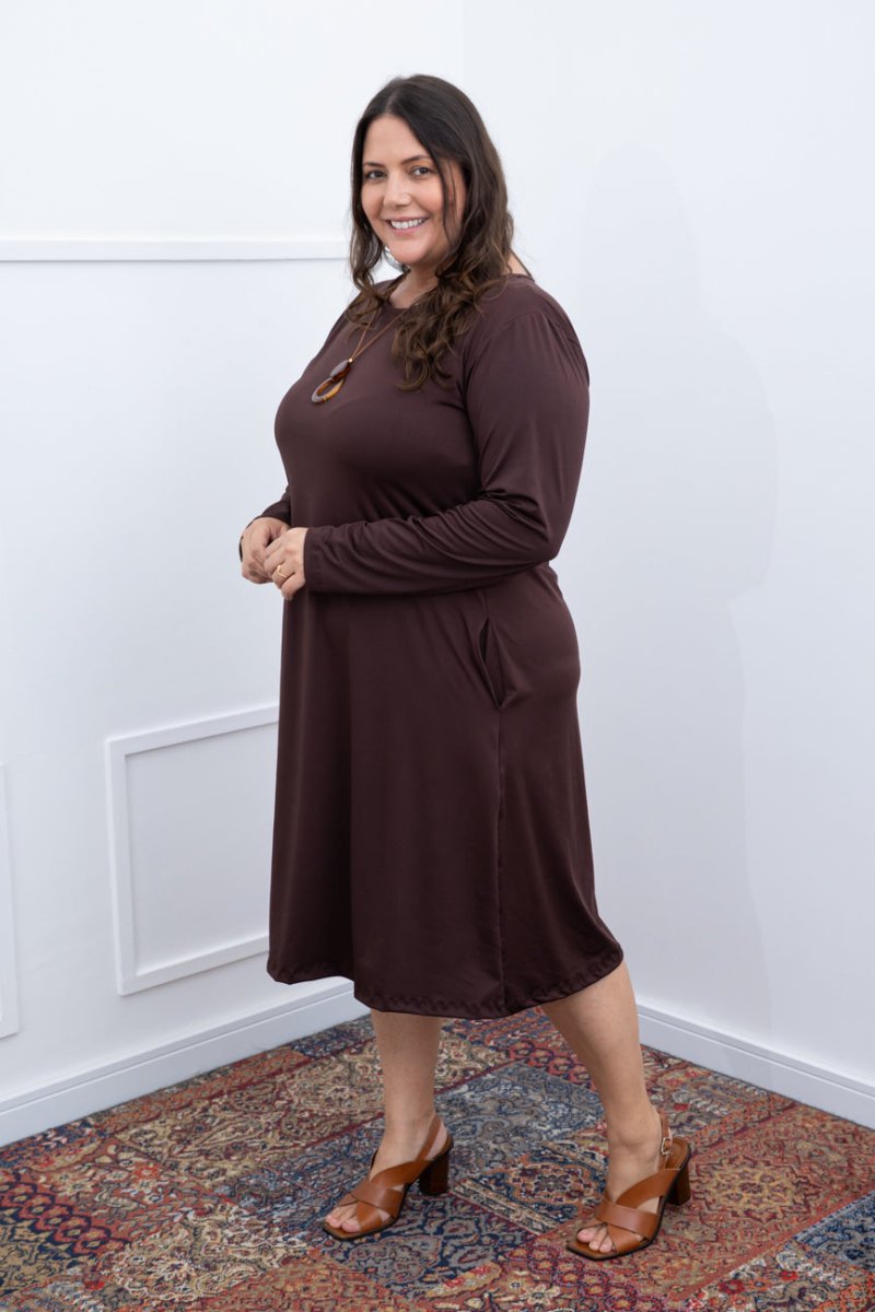 Vestido Sofia – Manga Longa com Gola Redonda Midi em Malha Confort - Naguirre Shop