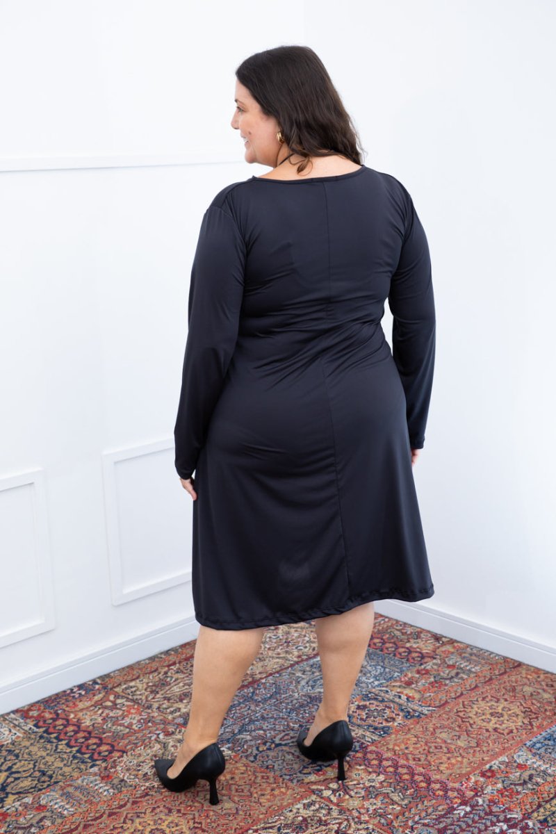 Vestido Sofia – Manga Longa com Gola Redonda Midi em Malha Confort - Naguirre Shop