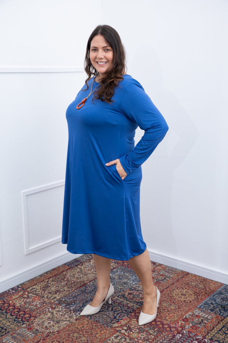 Vestido Sofia – Manga Longa com Gola Redonda Midi em Malha Confort - Naguirre Shop