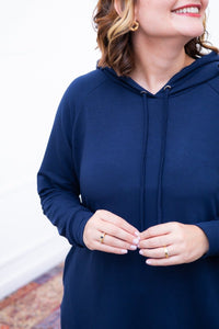 Vestido Vancouver - Midi com Capuz em Moletinho - Naguirre Shop
