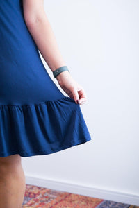 Vestido Verona - Babado Gola V e Manga Curta - Naguirre Shop