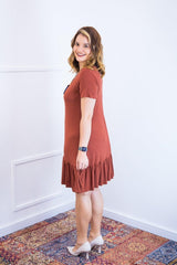 Vestido Verona - Babado Gola V e Manga Curta - Naguirre Shop