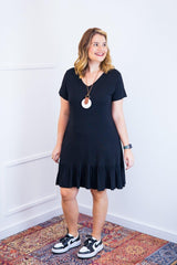 Vestido Verona - Babado Gola V e Manga Curta - Naguirre Shop