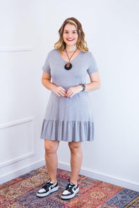 Vestido Verona - Babado Gola V e Manga Curta - Naguirre Shop