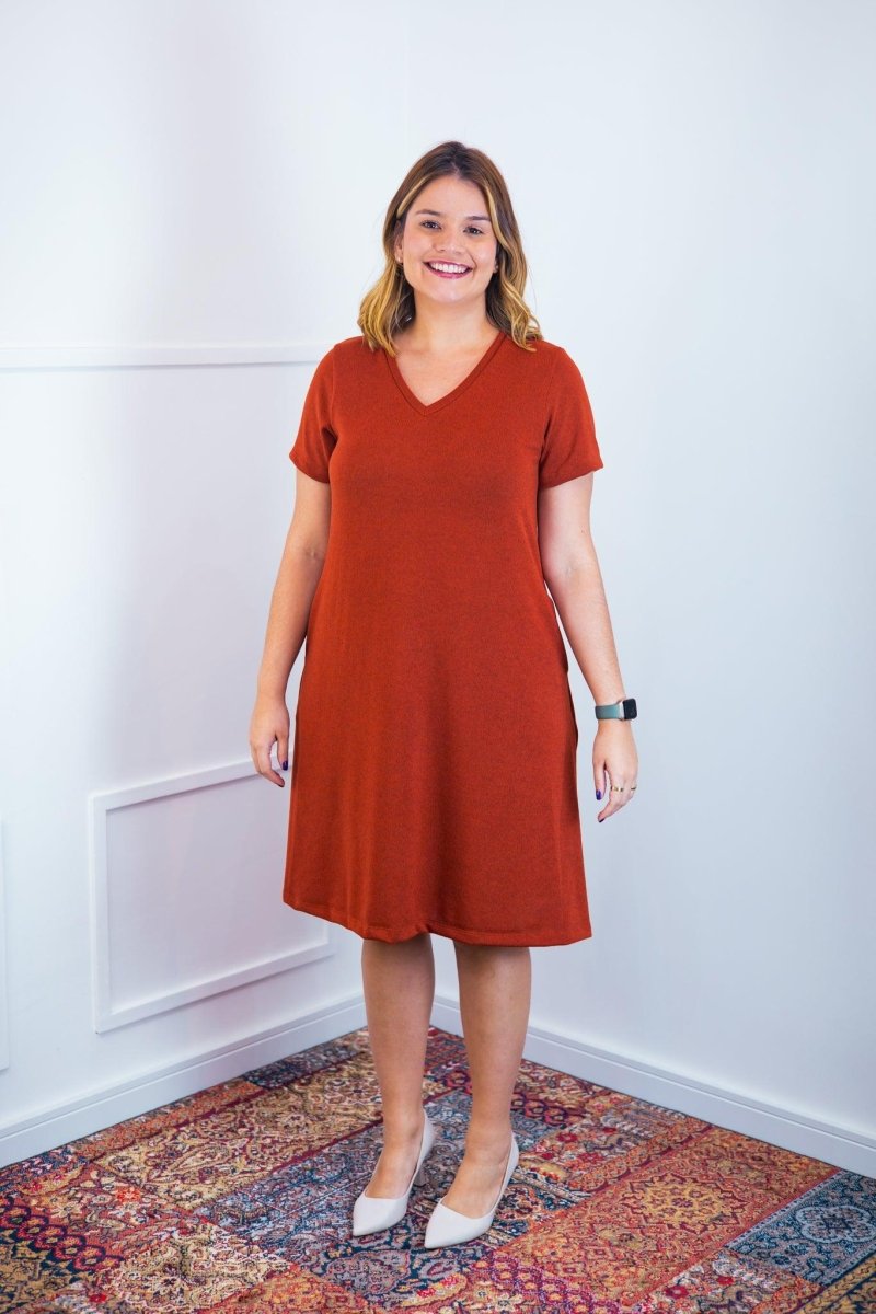 Vestido Yasmin - Lãzinha Evasê Decote V - Naguirre Shop