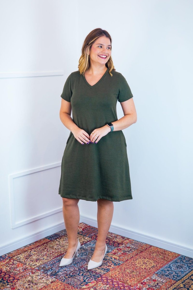 Vestido Yasmin - Lãzinha Evasê Decote V - Naguirre Shop