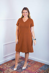 Vestido Yasmin - Lãzinha Evasê Decote V - Naguirre Shop