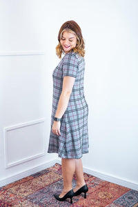 Vestido Yasmin - Lãzinha Evasê Decote V - Naguirre Shop
