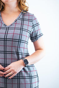 Vestido Yasmin - Lãzinha Evasê Decote V - Naguirre Shop