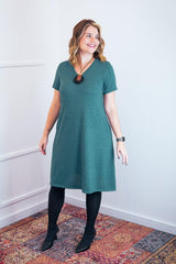 Vestido Yasmin - Lãzinha Evasê Decote V - Naguirre Shop