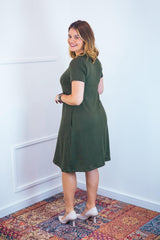 Vestido Yasmin - Lãzinha Evasê Decote V - Naguirre Shop