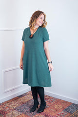 Vestido Yasmin - Lãzinha Evasê Decote V - Naguirre Shop